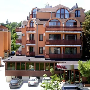 Royal Hotel